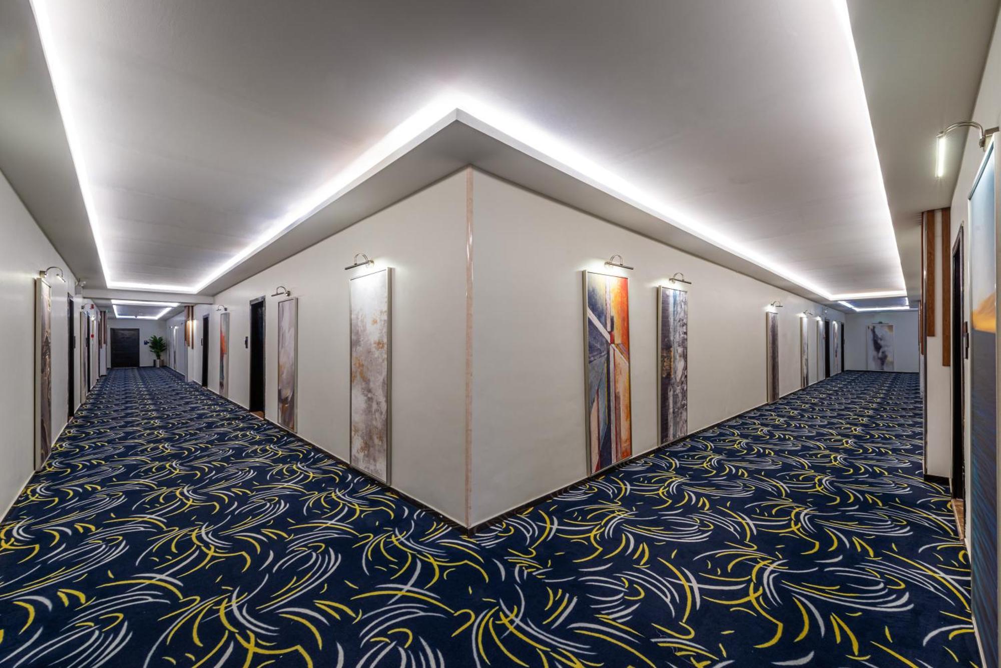 The Palace Aparthotel *