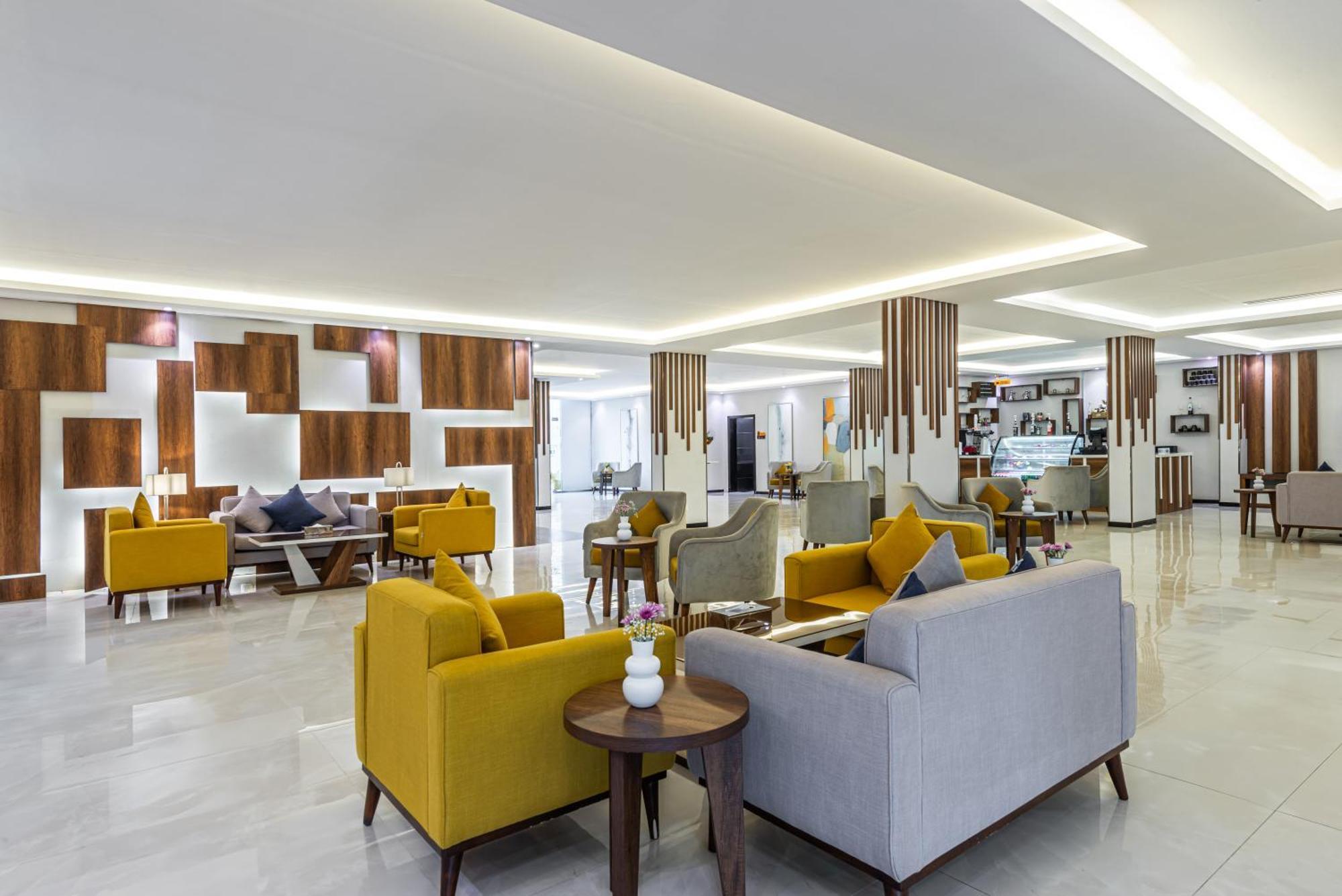 The Palace Aparthotel *
